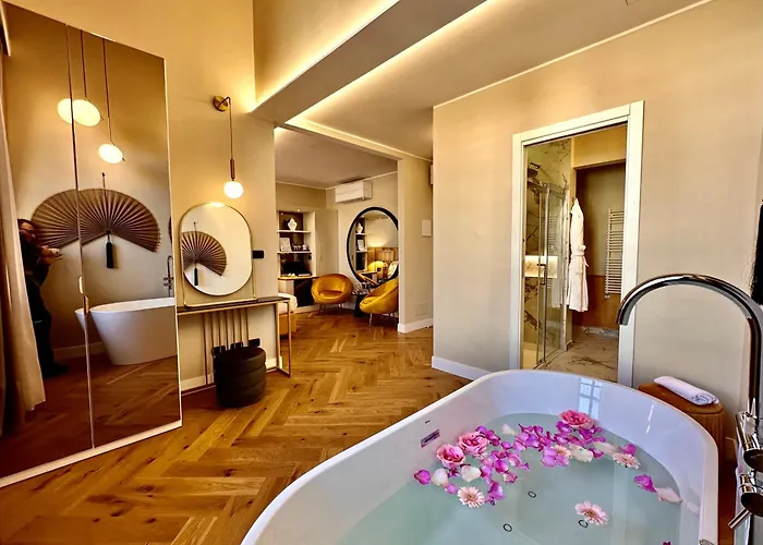 Renascentia In - Adults Only Florencia