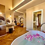 Renascentia In - Adults Only Firenze