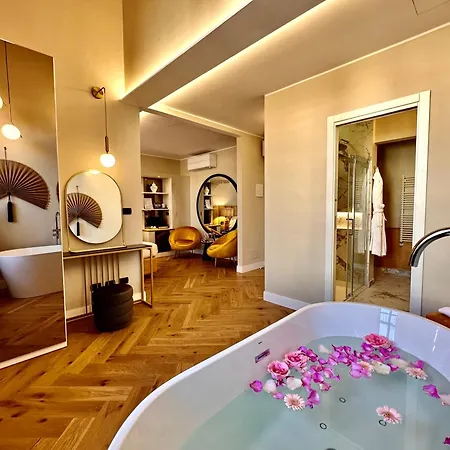 Renascentia In - Adults Only Florencia